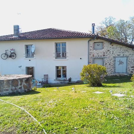 Les Outres Chabrac Exterior photo